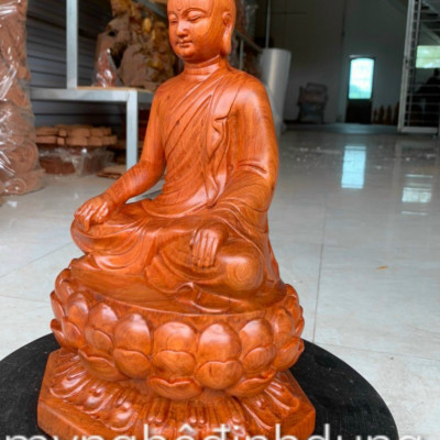 Tượng phật trần nhân tông bằng gỗ hương đá kt cao 30×19×14cm 