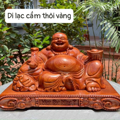 Tượng phật di lặc tay nâng thỏi vàng bằng gỗ hương đá kt ngang mặt 60cm