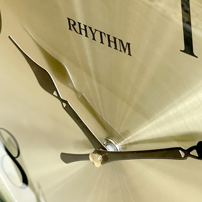 Đồng hồ Rhythm CMP551NR18 – KT 30.5 x 39.8 x 5.8cm. Vỏ nhựa. Dùng PIN.