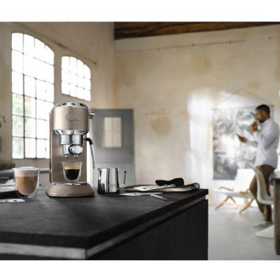 Máy pha cafe Delonghi EC885 - Áp suất 15 bar - Dung tích bình chứa 1.1 Lít - Công suất 1300W - Hàng chính hãng