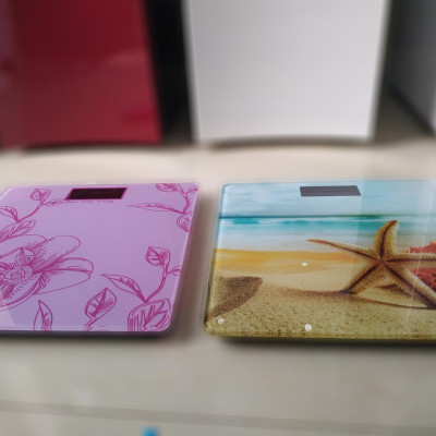 Cân Sức Khỏe Điện Tử ABG Khả Năng Cân 180 Kg, Mặt Cân Kính Cường Lực 28x28Cm Có Hoạ Tiết Lịch Sự Đẹp Mắt· - Hàng Chính Hãng