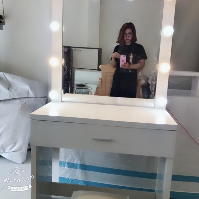 Bàn trang điểm hiện đại BT21