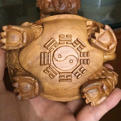 Rùa long quy kim tiền cầu tài lộc bằng gỗ bách xanh thơm nức kt 15×10×9cm 