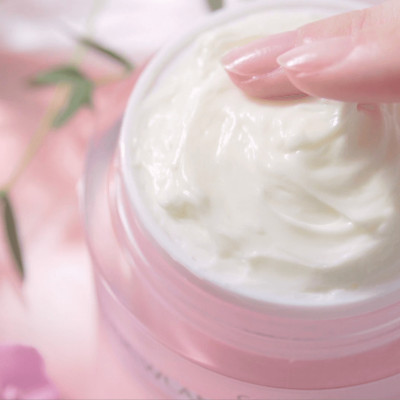 Kem Dưỡng Trắng Xóa Nếp Nhăn Newland Corrective EX Active Cream 50g