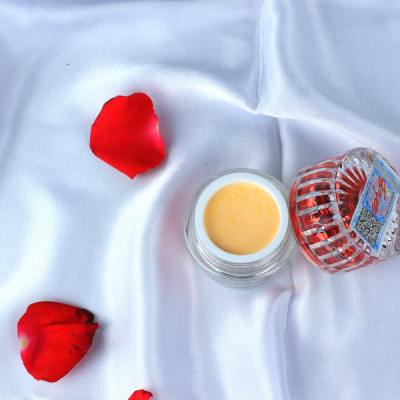 [Tặng kèm bông tẩy trang Grenobil 150 miếng]KEM DƯỠNG TRẮNG DA NGỪA NÁM HOLY CARE 15G (NHỎ)