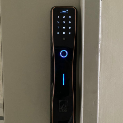 Khóa vân tay thông minh tự động DEMAX SL668 BL