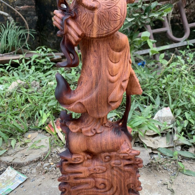 Tượng đạt ma sư tổ bằng gỗ hương làm mầu giả cổ kt 50×17×9cm