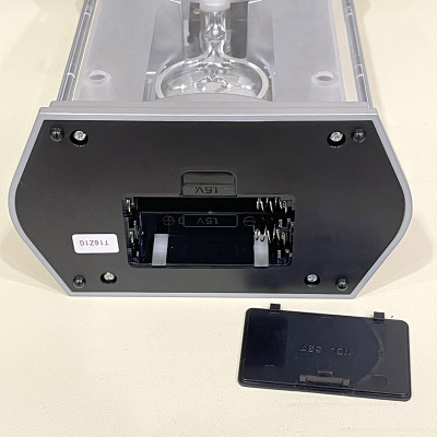 Đồng hồ để bàn Rhythm 4RP796WR19 Kt 14.0 x 22.8 x 8.3cm, 390g Vỏ nhựa. Dùng Pin.