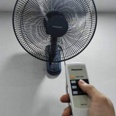 Quạt Treo Tường Panasonic F-409MG/F-409MB - Hàng Chính Hãng