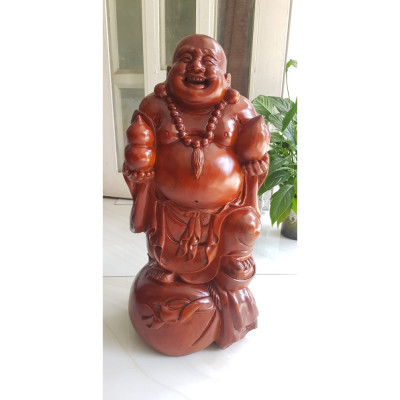 Tượng Di Lặc Đứng bao tiền to tay cầm hồ lô và quả đào cười tươi vui vẻ Cao 50cm x ngang 22cm x Sâu 19cm chất liệu gỗ gõ mật Anh Chị trưng phòng khách nhà, công ty, Cửa Hàng, trên bàn thờ Thần Tài đẹp may mắn, vui vẻ tài Lộc cả năm nhe ạ