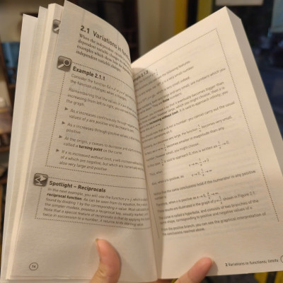 Sách - Calculus: A Complete Introduction: The Easy Way to Learn Calculus by Hugh Neill