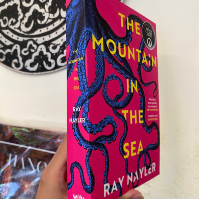 Sách - The Mountain In The Sea by Ray Nayler | Science Fiction / Fantasy in English / Ngoại văn