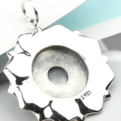 Charm bạc hoa sen có họa tiết treo - Ngọc Quý Gemstones