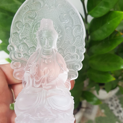Tượng Phật Bà Quan Âm Mới Đá Lưu Ly Trắng Để Trong Xe Hơi hoặc Để Bàn cao 12cm đk 7cm đế 5cm Mệnh Kim mệnh Thủy ạ