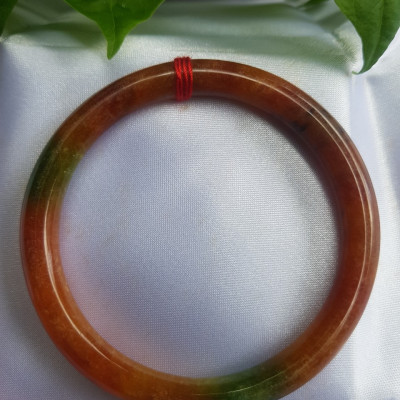 Vòng Mã Não Tứ Quý đỏ xanh bông Ni 55mm chột 7mm nặng 54kg đến 62kg đeo đẹp sẽ giúp cho bạn trông thật nổi bật và thu hút mọi ánh nhìn xung quanh đấy ạ