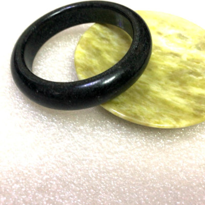 Vòng tay cẩm thạch đen đá tự nhiên Việt Nam 