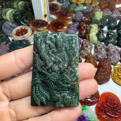 Mặt dây chuyền Rồng phong thủy đá ngọc băng tảo