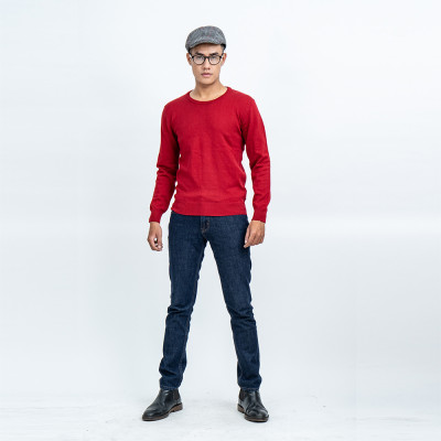 Áo len nam dài tay cổ tròn màu đỏ đô NOVELTY 180577T