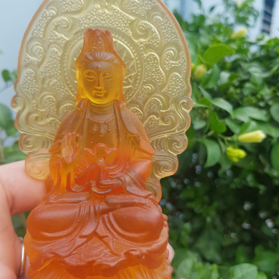 Tượng Phật Quan Âm Đá Lưu Ly Vàng Mới để trong xe hơi hoặc để bàn cao 12cm đk 7cm đế 5cm Mệnh Kim mệnh Thổ mệnh Thủy ạ