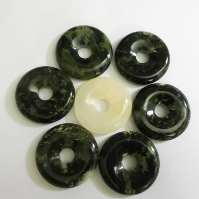 Vòng cổ đồng điếu ngọc thật có dây đeo size đường kính 3 cm ngọc Việt Nam