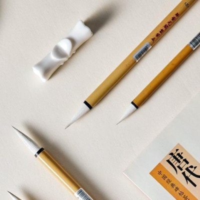 Bút lông Nhất phẩm Bạch Vân, bút kiêm hào thân trúc loại tốt đàn hồi vừa, vận bút êm mượt