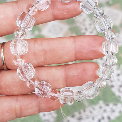  Vòng tay phong thuỷ nữ đá thạch anh trắng trong tự nhiên kiểu vuông giác tròn Size hạt vuông 10mm hạt tròn nhỏ 6mm Nữ mệnh kim mệnh Thủy đeo hợp may mắn tốt sức khoẻ công việc ạ