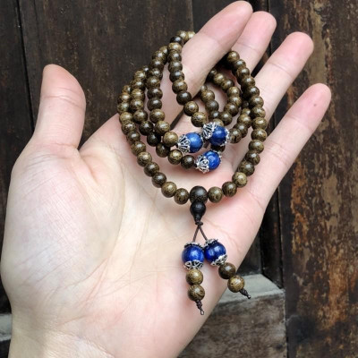 Vòng Tay Trầm Hương phối Đá Xanh Kyanite cùng charm bạc thái - bình an, may mắn, tài lộc