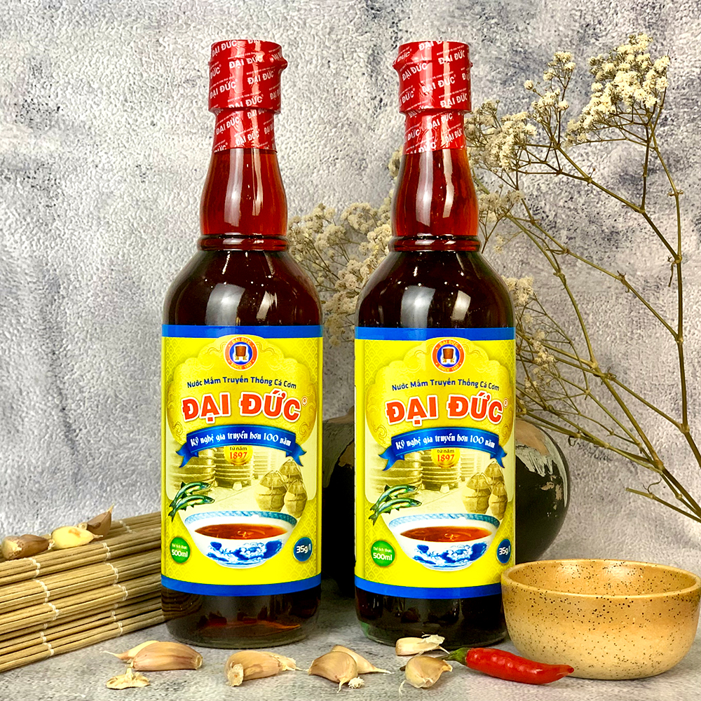 Nước mắm truyền thống Cá cơm Phú Quốc Đại Đức 35 độ - Hộp 2 chai 500ml