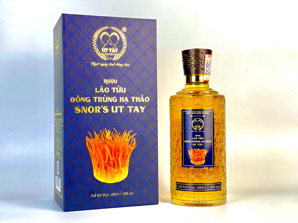 Rượu Lão Tửu Đông Trùng Hạ Thảo Út Tây - Chai Thủy Tinh 650ml - Đặc Sản Hậu Giang