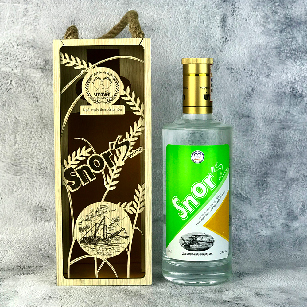 Rượu Snor's Wine - Chai Thủy Tinh 500ml - Đặc Sản Hậu Giang