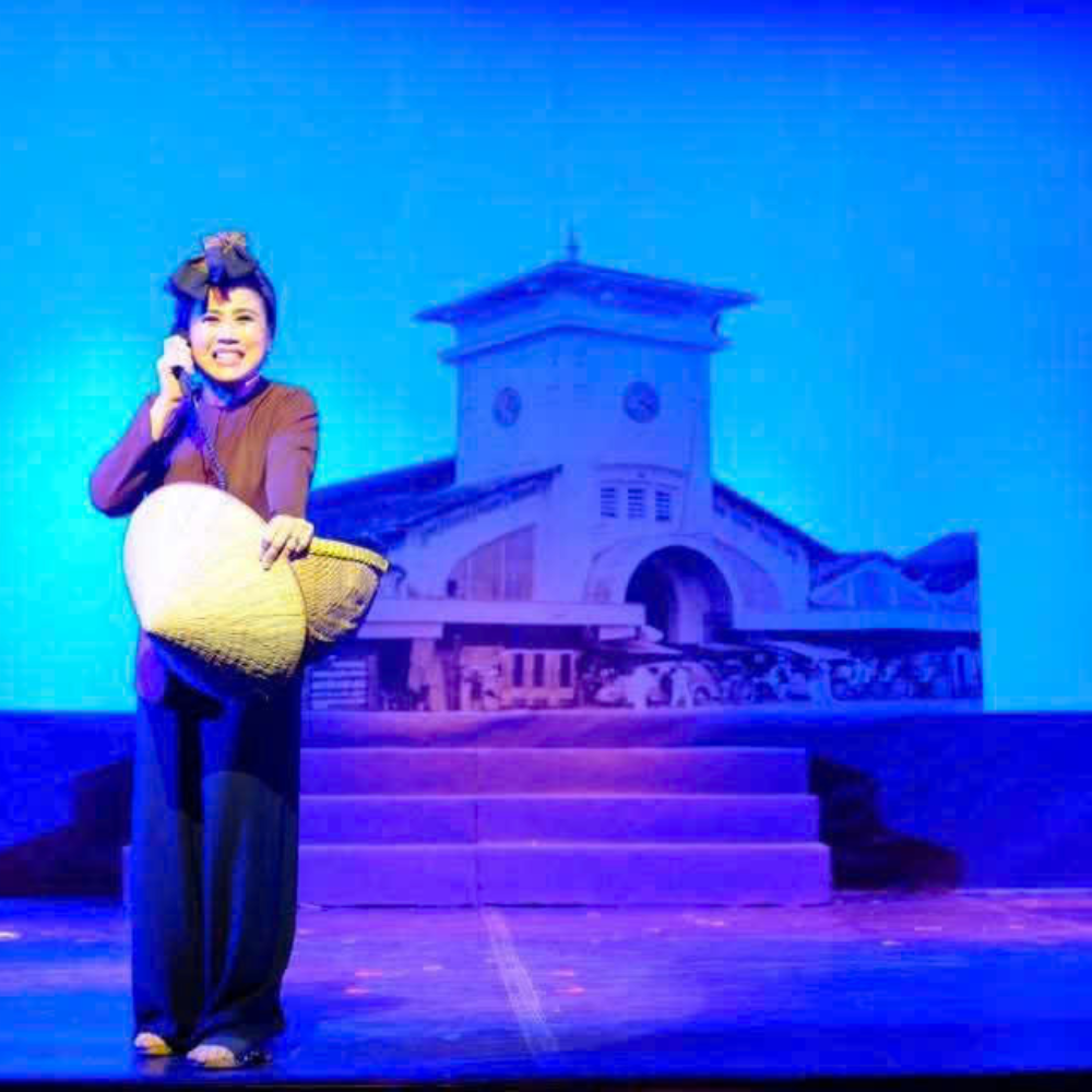 Linh Huyền – Người Thắp Sáng Ngọn Lửa Truyền Thống Việt