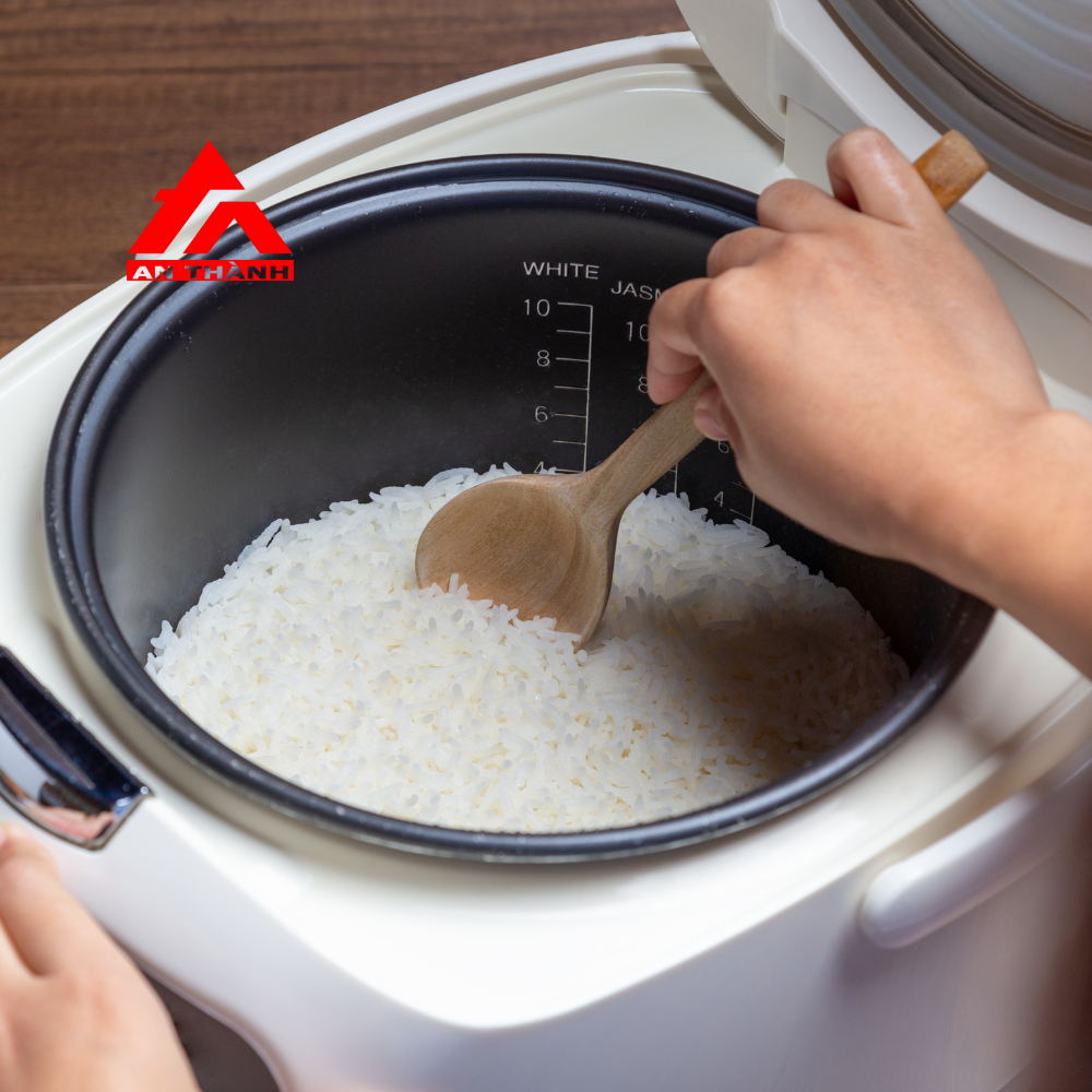 Làm Gì Khi Cơm Bị Nhão, Sống? – Giải Cứu Ngay Trong Bếp