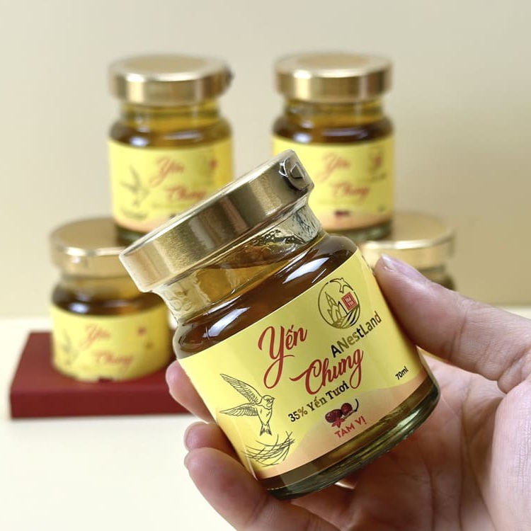 Tổ Yến Và Nước Yến Chưng Sẵn Loại Nào Tốt Cho Người Già Hơn?