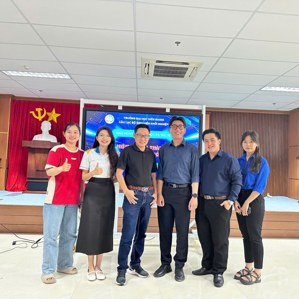 Hiền Nhân Group Tham Dự Buổi Họp Mặt Sinh Hoạt Lần Thứ 15 Kỷ Niệm 3 Năm Thành Lập Câu Lạc Bộ Sinh Viên Khởi Nghiệp