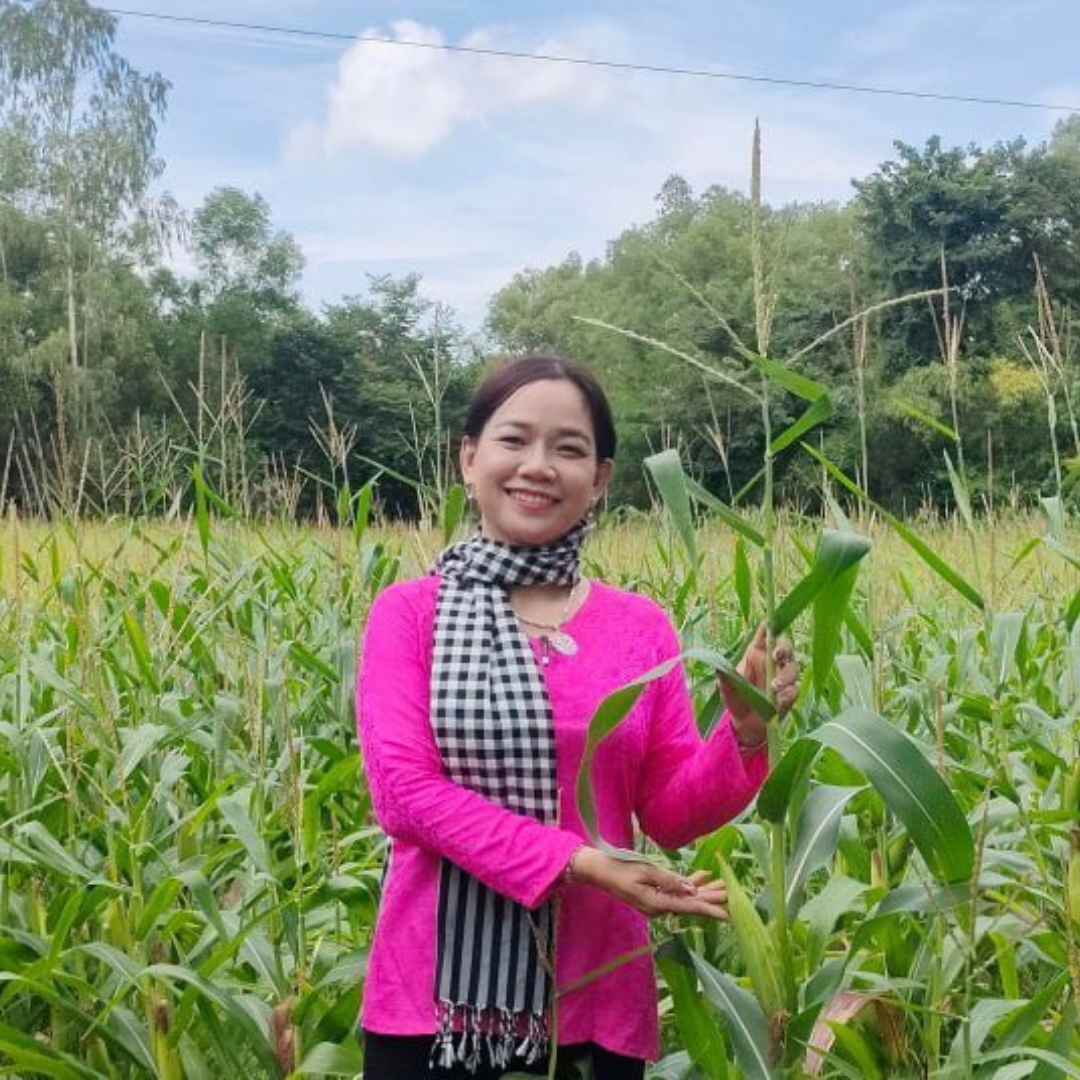 Nữ Giám Đốc Mê Làm Kinh Tế Tuần Hoàn Khép Kín