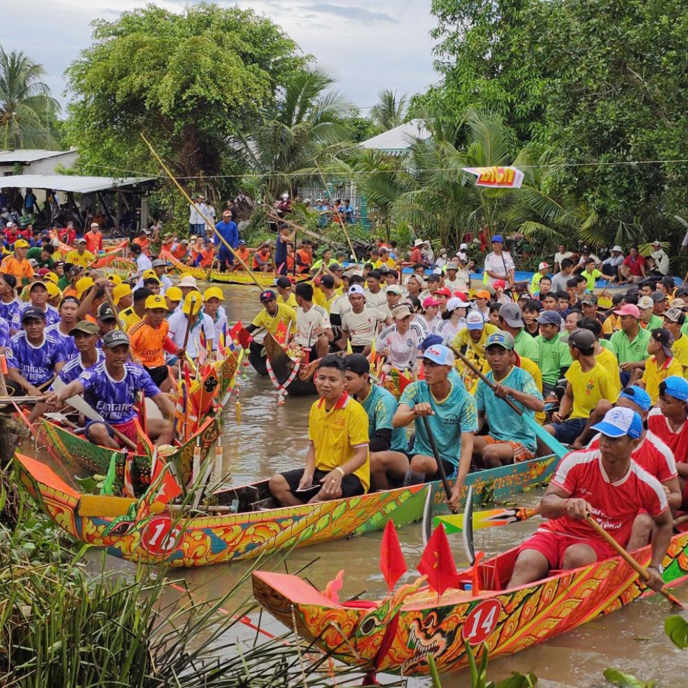 36 Đội Ghe Ngo Nam, Nữ Tham Gia Giải Đua Ghe Ngo Mini Xã Định Hòa
