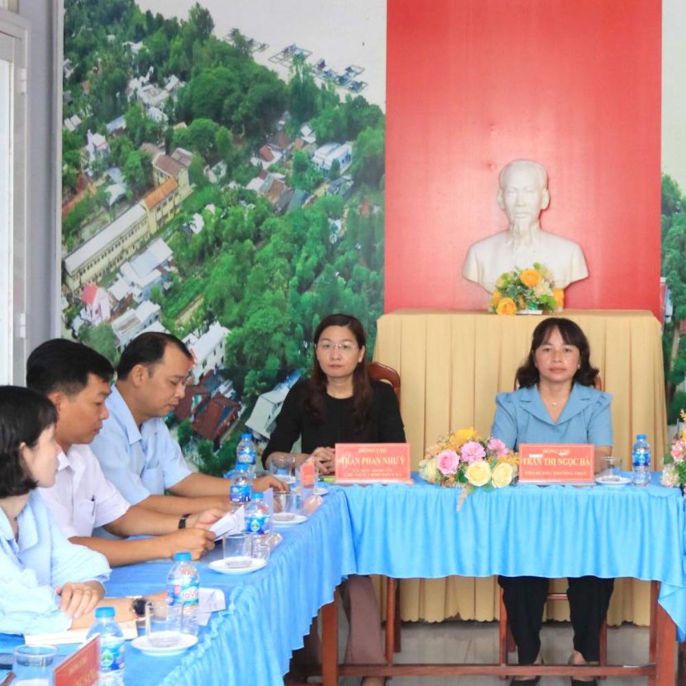 Kiểm Tra Công Tác Tuyên Truyền, Cổ Động Phục Vụ Đại Hội Đại Biểu Đảng Bộ Tỉnh An Giang Lần Thứ I Tại 2 Xã, Phường