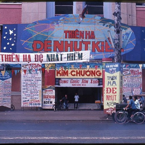 Ký Ức Sân Khấu Cải Lương Lưu Động – Hồi Ức Vàng Son Một Thời