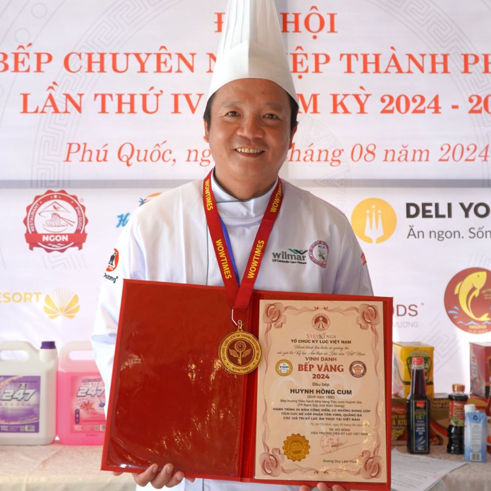 Hiệp Hội Đầu Bếp An Giang Vinh Danh Nghệ Nhân Ẩm Thực An Giang Huỳnh Hồng Cum