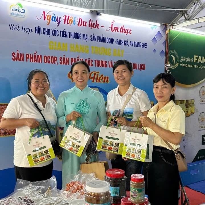 Hà Tiên Tham Gia Ngày Hội Du Lịch, Ẩm Thực; Kết Hợp Hội Chợ Xúc Tiến Thương Mại, Sản Phẩm OCOP Rạch Giá - An Giang Năm 2025