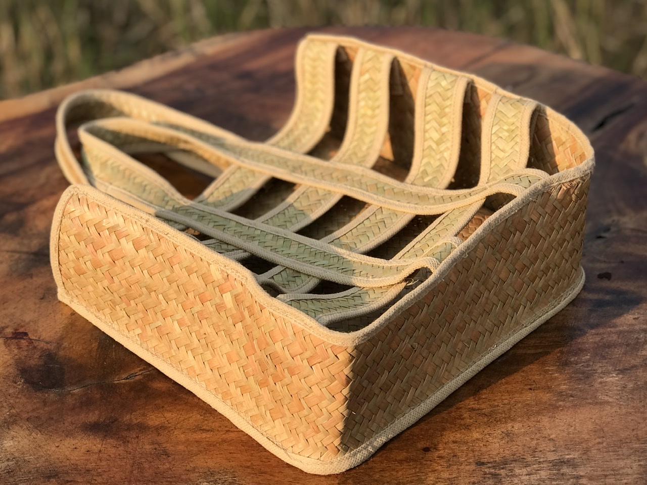 Giỏ Cỏ Bàng Đựng Quà