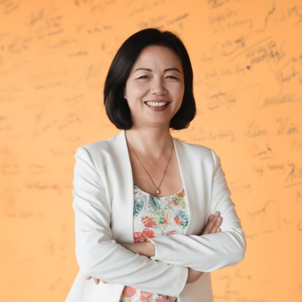 Bà. Thạch Lê Anh