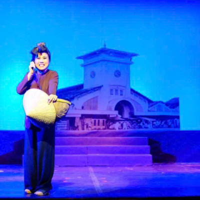 Linh Huyền – Người Thắp Sáng Ngọn Lửa Truyền Thống Việt