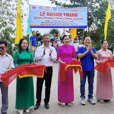 Khánh Thành Cầu Đường Ruồng