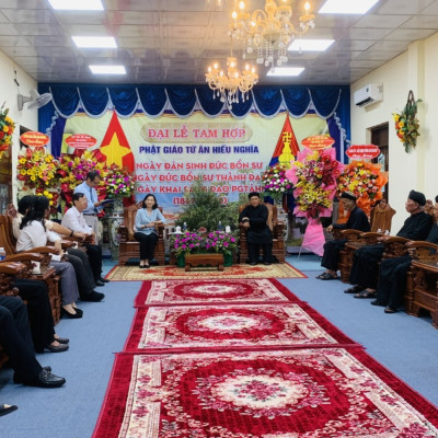 Chúc Mừng Đại Lễ Tam Hợp Của Phật Giáo Tứ Ân Hiếu Nghĩa