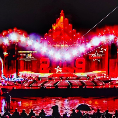 TP Hồ Chí Minh: Hào Hùng Chương Trình Nghệ Thuật Ánh Sao Độc Lập