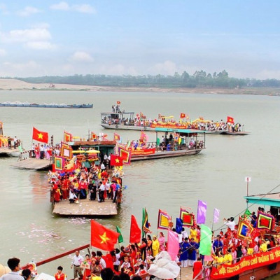 Lễ Hội Đền Chử Đồng Tử