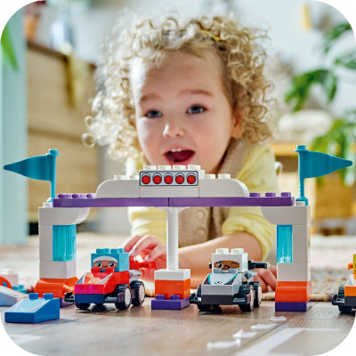 LEGO DUPLO 10445 Đồ Chơi Lắp Ráp Cuộc Đua Xe Kỳ Thú (70 chi tiết)