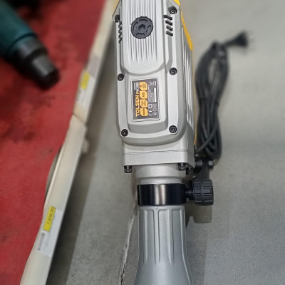 MÁY ĐỤC BÊ TÔNG 1600W TOLSEN 88552 - HÀNG CHÍNH HÃNG