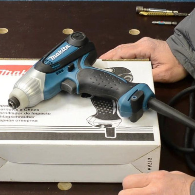 MÁY KHOAN VÀ VẶN VÍT 230W MAKITA TD0101 - HÀNG CHÍNH HÃNG
